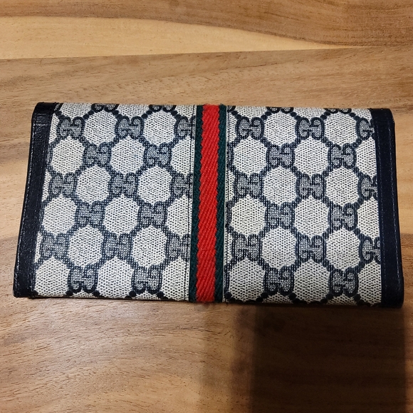 Sleek wallet - Picture 3 of 7